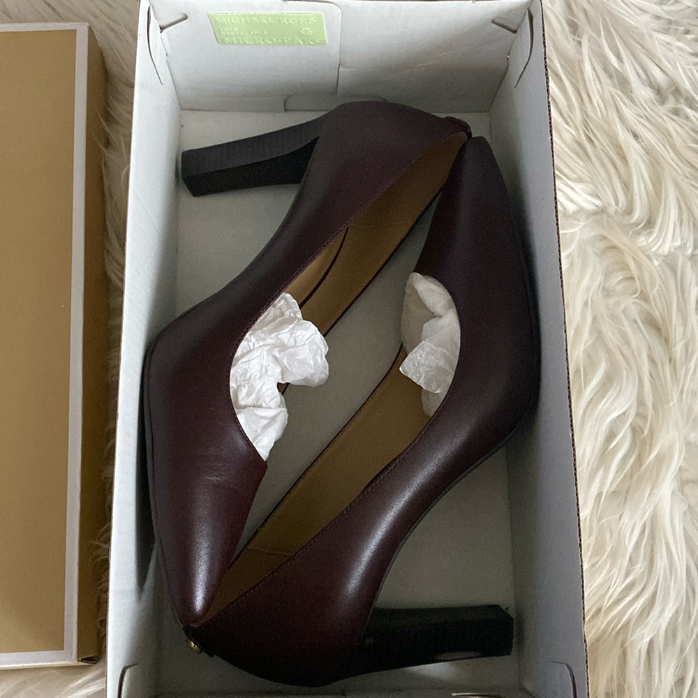 MICHAEL KORS Ladies Pumps - Picture 5 of 10